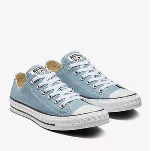 NWT Converse Chuck Taylor All Star Blue Low Top